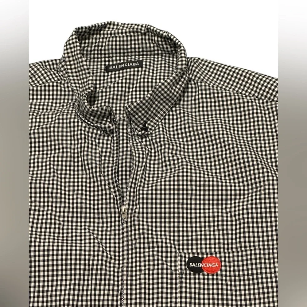 Balenciaga Black&White, Balenciaga men shirt size 41, pre-owned, gently used.